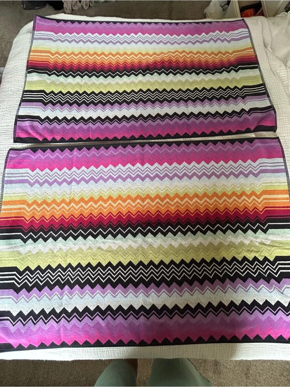 Missoni Giacomo Chevron Set of 2 Bath Towels. 41” x 27”. Pre owned. EUC.